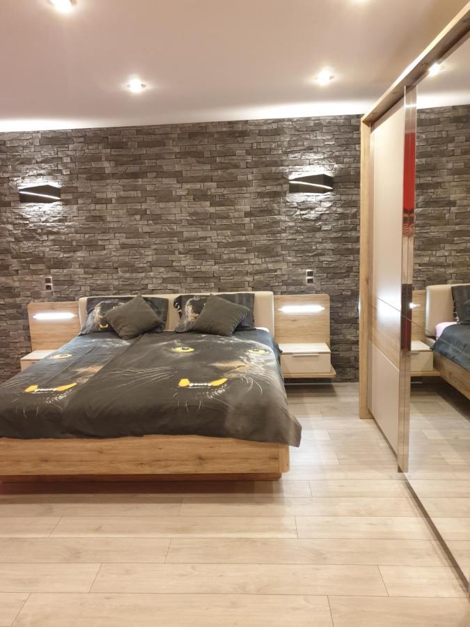 Room Petra In Centertown 塞尼 外观 照片